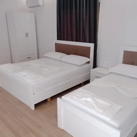 Villa Marilenas Πανσιόν Εξαμίλιο